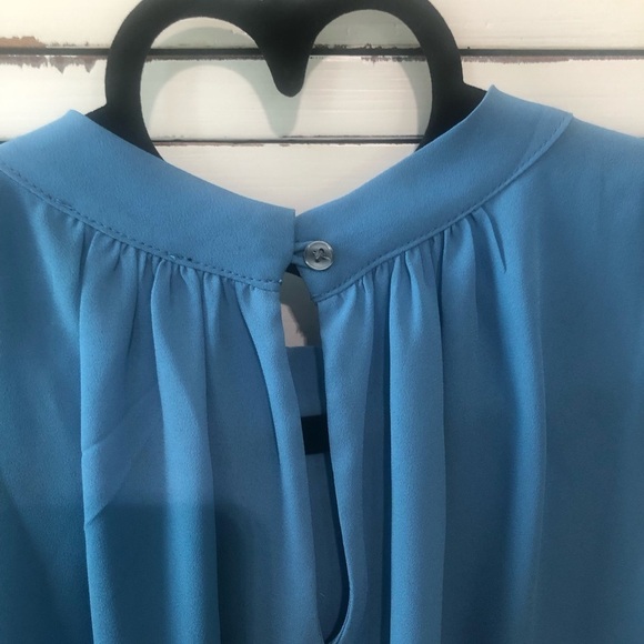 Ann Taylor Factory | Bow-Neck Sleeveless Blouse | S | Dusty Blue - Picture 15 of 16